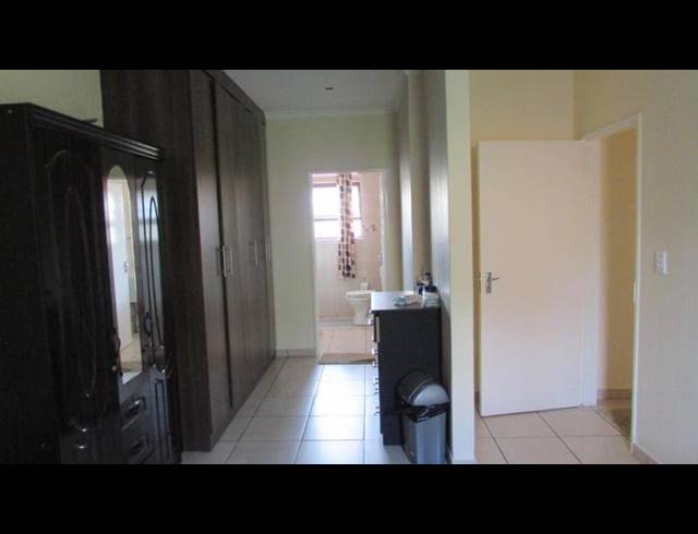 3 BEDROOM TOWNHOUSE FOR SALE IN MULBARTON